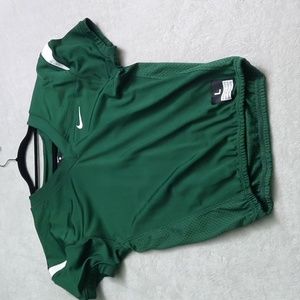 NIKE BOYS GREEN WHITE FOOTBALL large JERSEY NEW